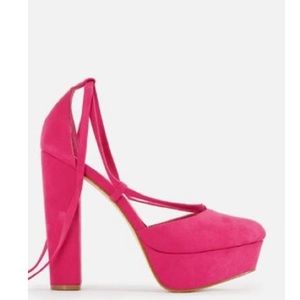 Paxton pump in fuchsia, size 6